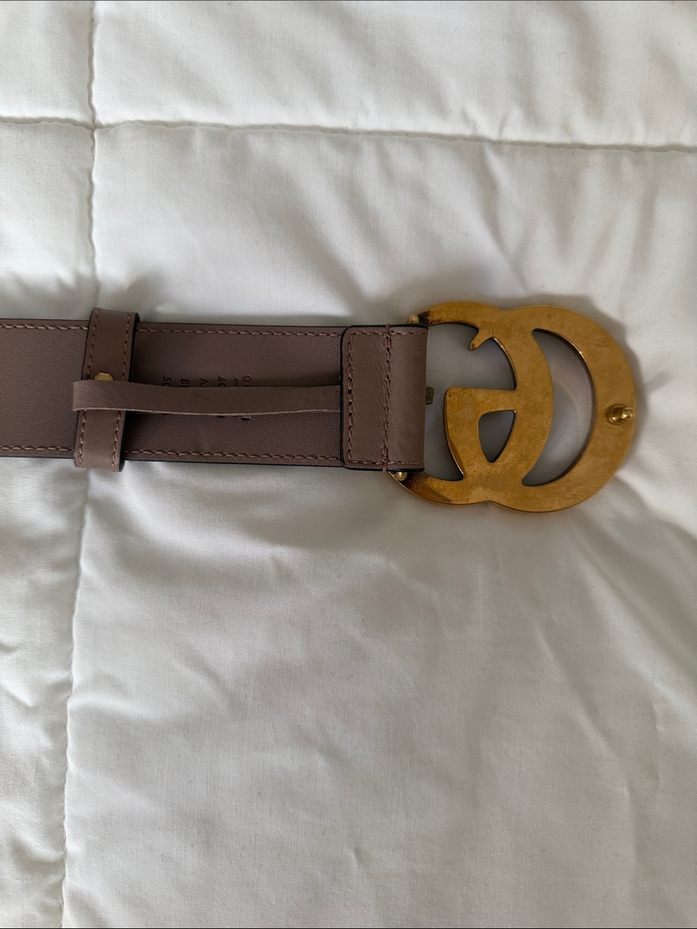 Gucci Double G Leather Belt in Mauve Pink with Gold Buckle - Picture 4 of 7
